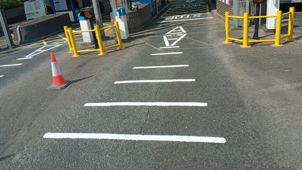 Services Road & Line Markings in South Coast APM Lining